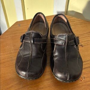 Naturalizer Brown Leather Flats with Slip-On Design